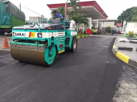 pengaspalan area spbu wilayah subang